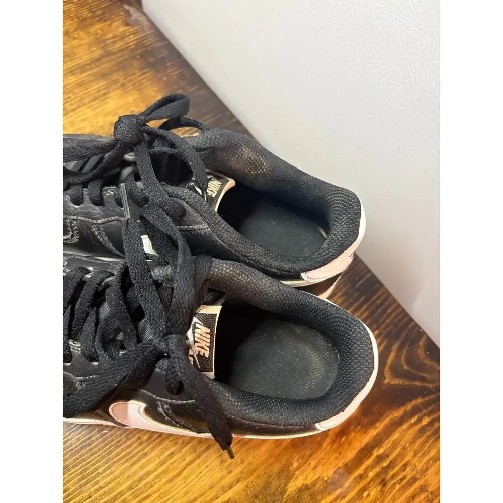 Nike‎ Black Sneakers Size 5Y